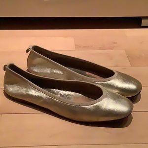 Hollywood Cabana metallic gold flats